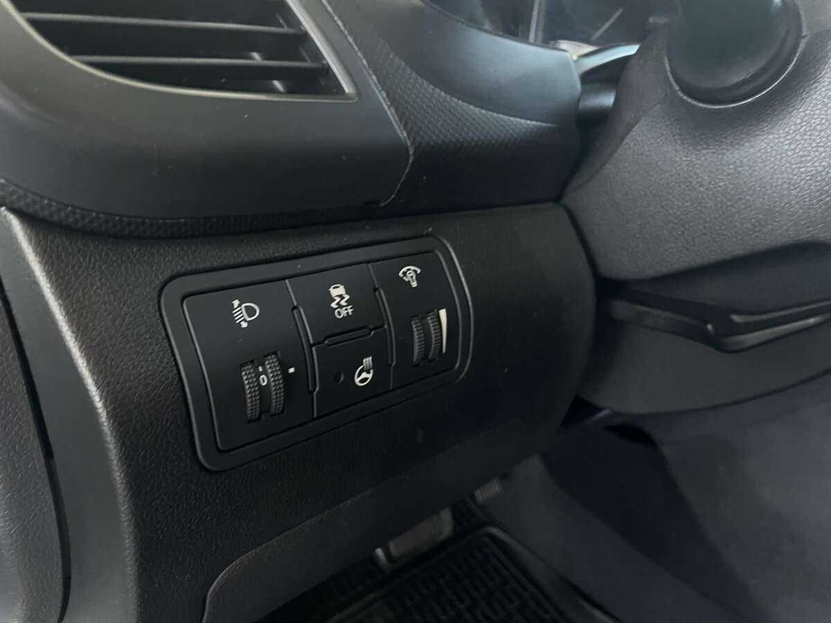 Hyundai Solaris с пробегом — 2016 год. Фото: #13