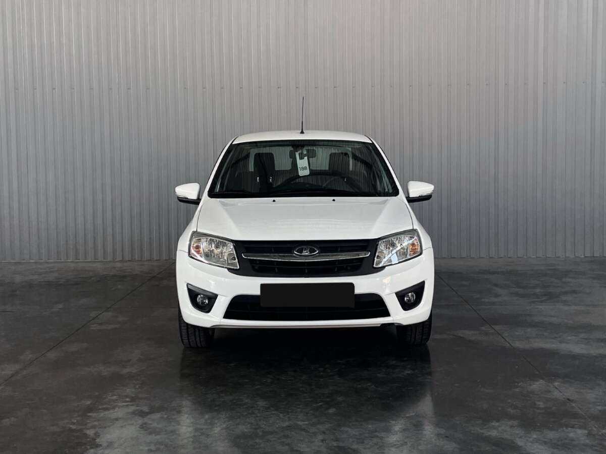 Lada (ВАЗ) Granta с пробегом — 2016 год. Фото: #1