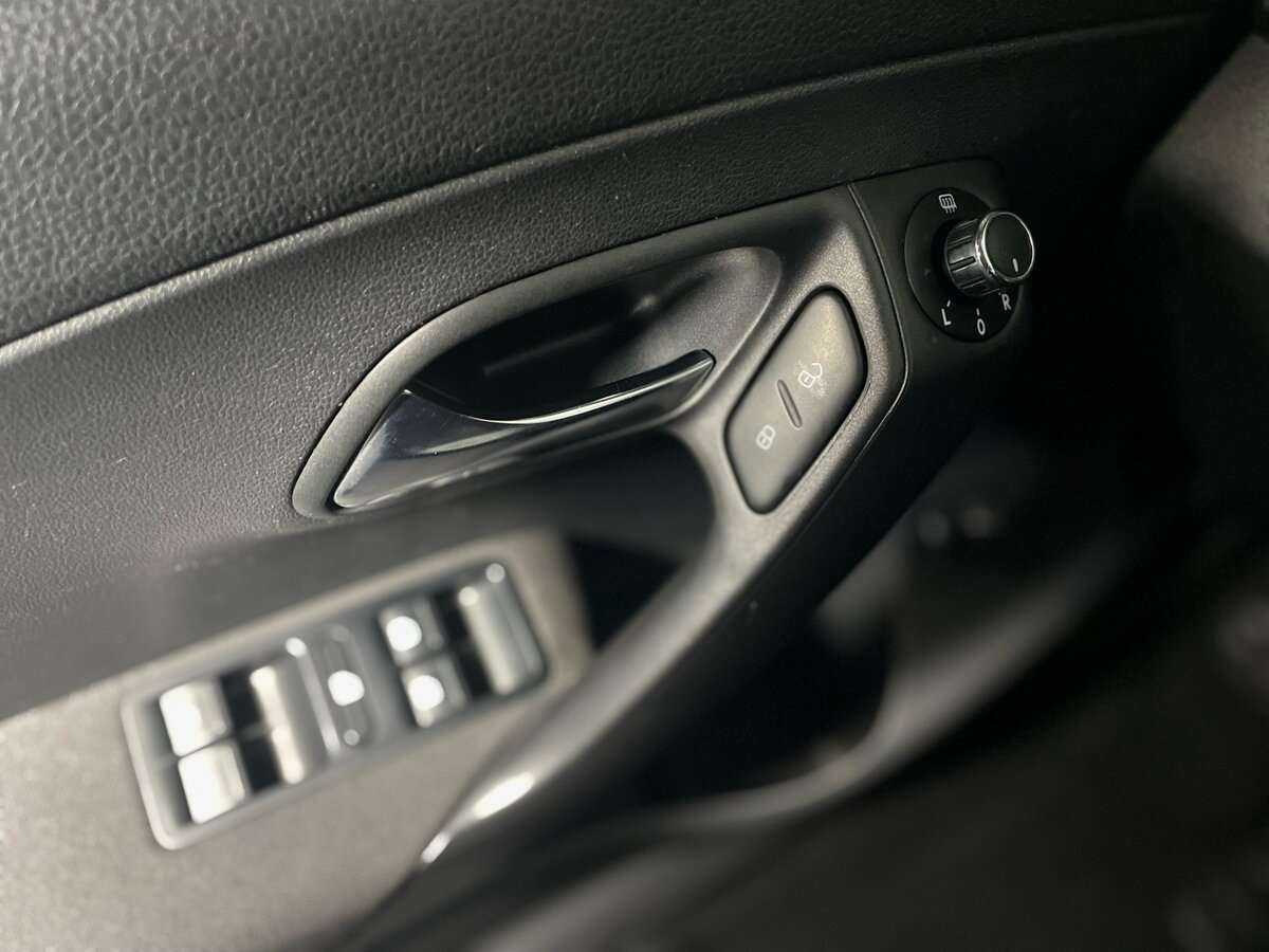 Volkswagen Polo с пробегом — 2017 год. Фото: #16