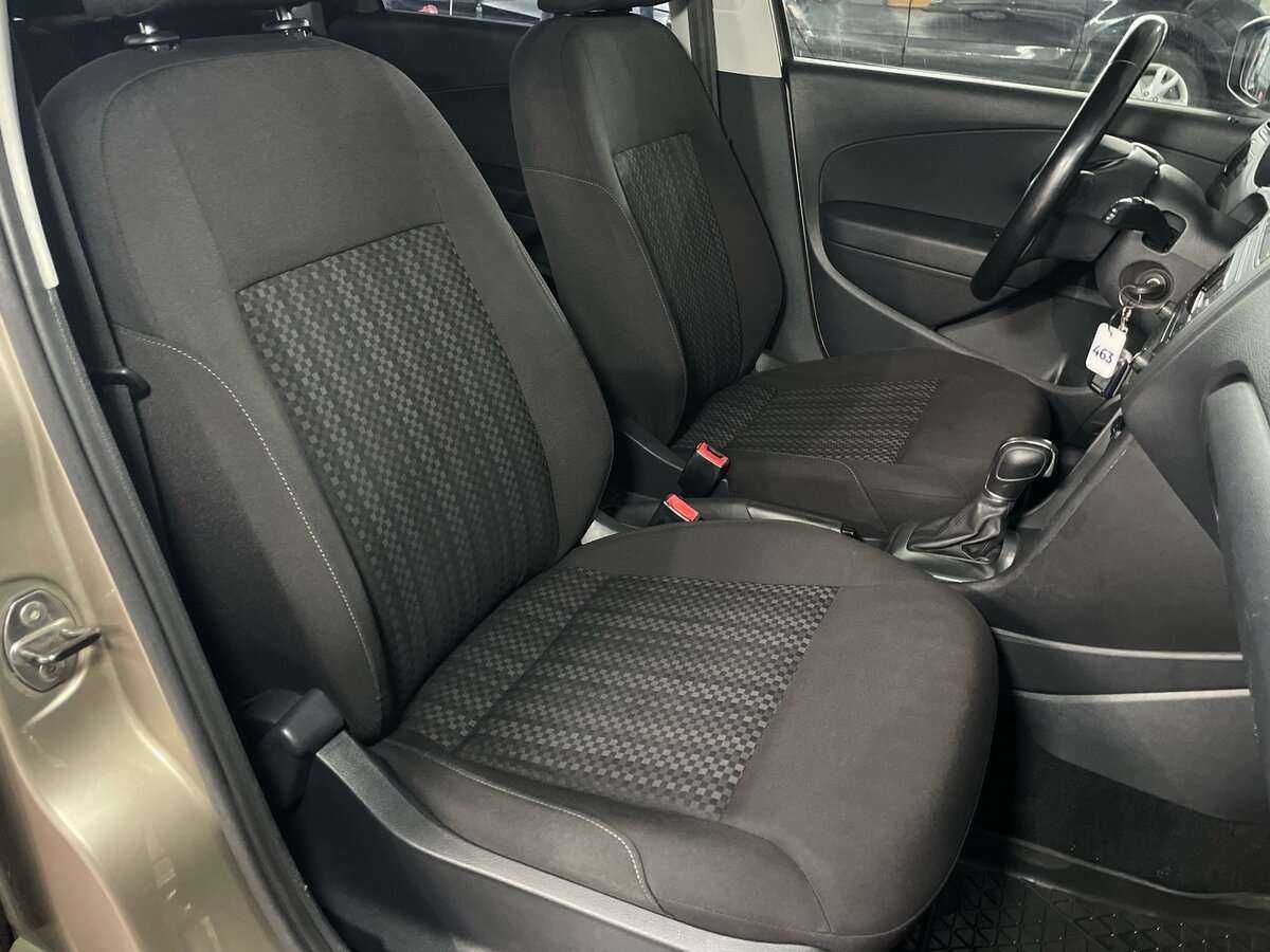 Volkswagen Polo с пробегом — 2016 год. Фото: #13