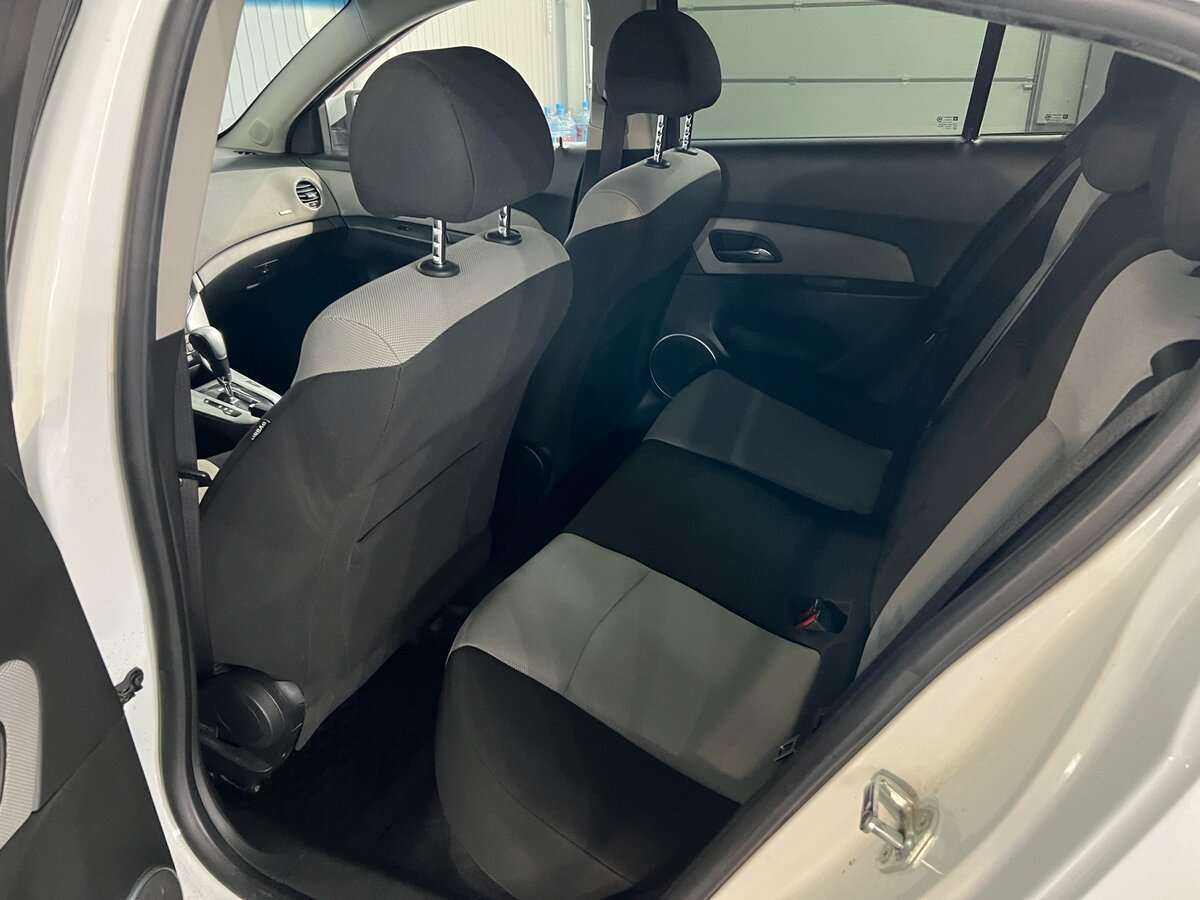 Chevrolet Cruze с пробегом — 2013 год. Фото: #16