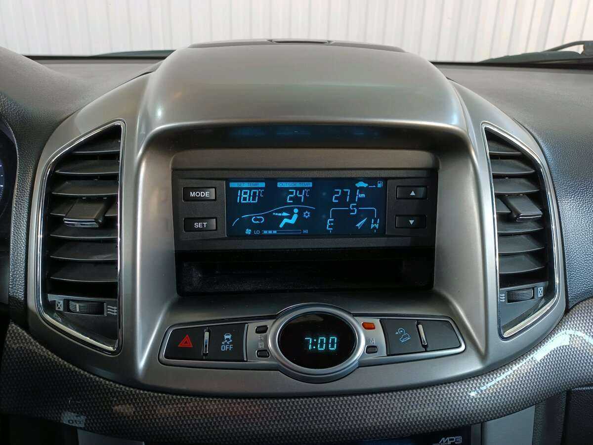 Chevrolet Captiva с пробегом — 2012 год. Фото: #11