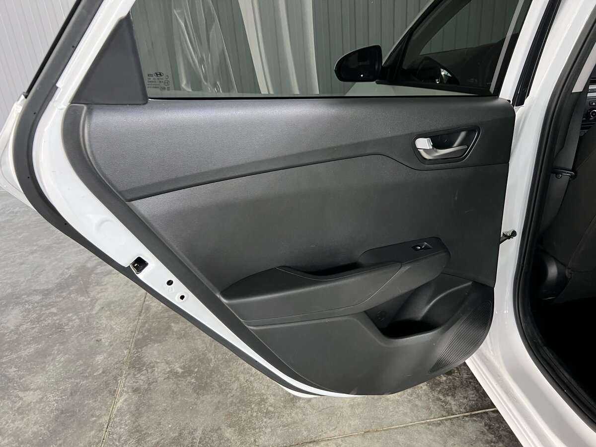 Hyundai Solaris с пробегом — 2021 год. Фото: #14