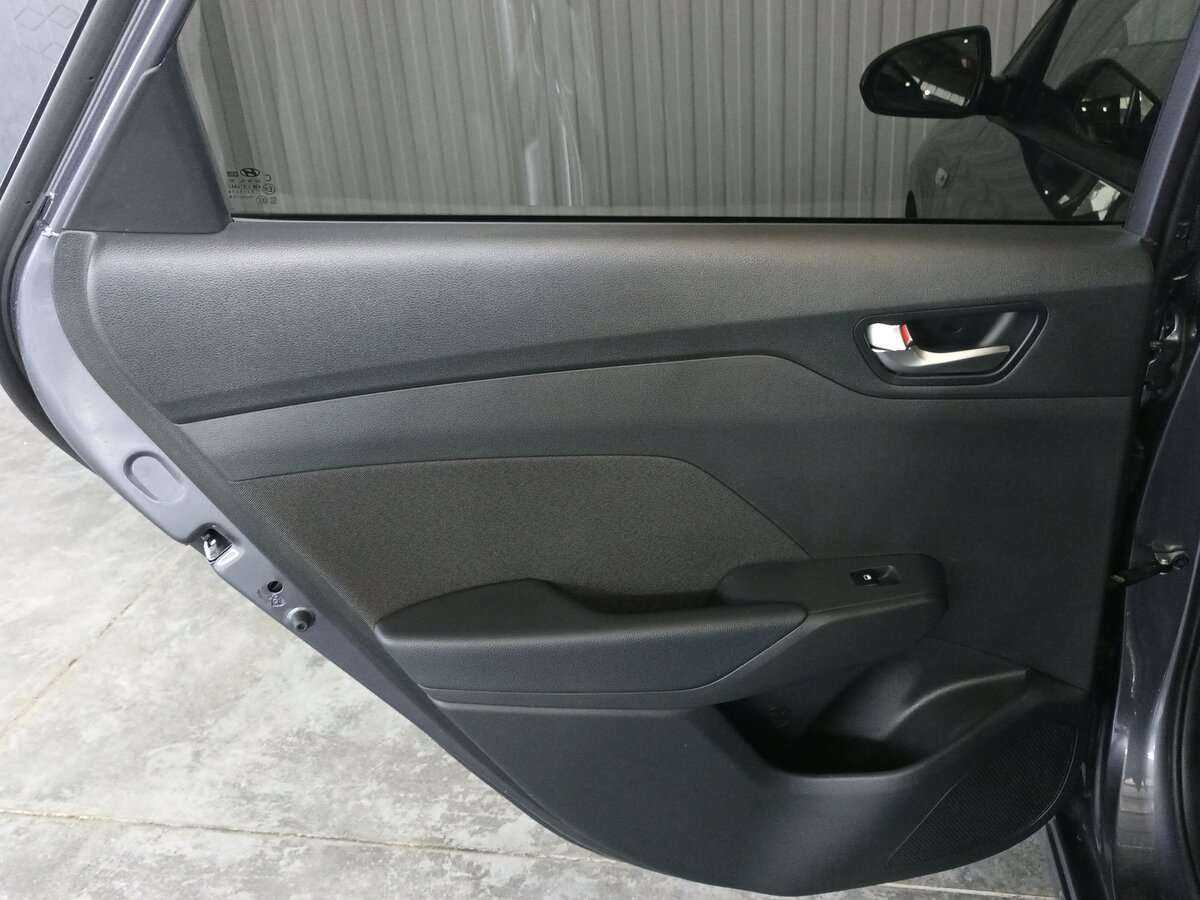 Hyundai Solaris с пробегом — 2022 год. Фото: #16