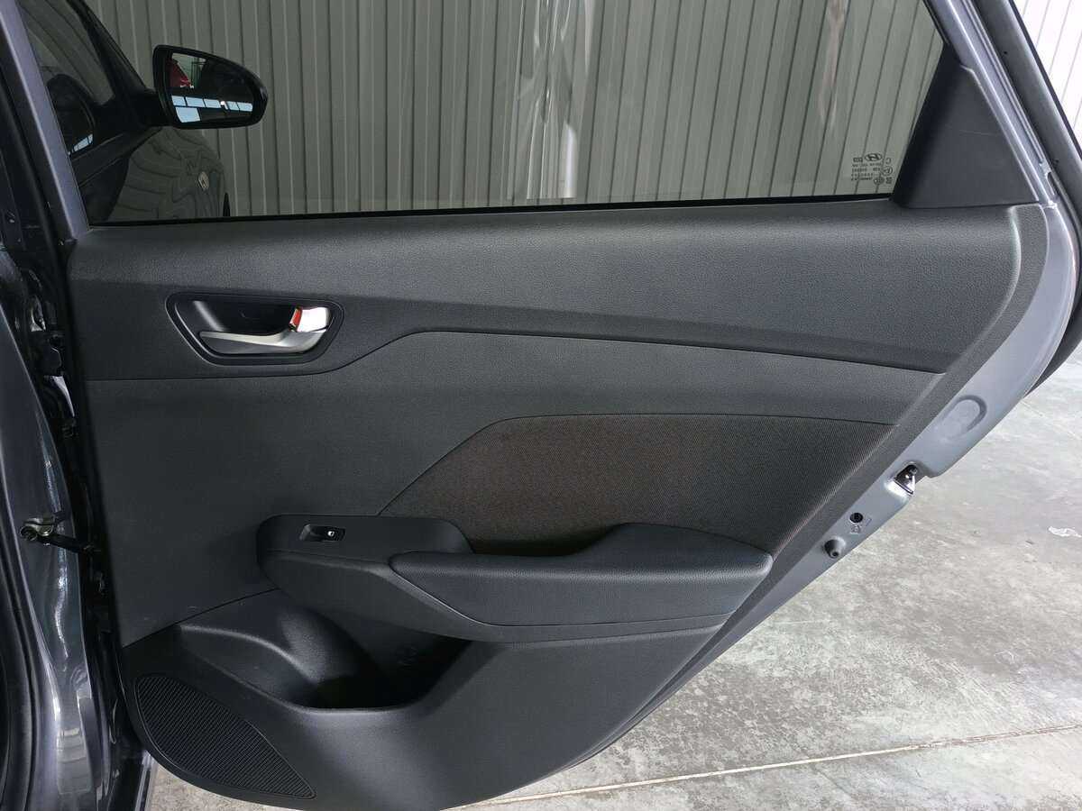 Hyundai Solaris с пробегом — 2022 год. Фото: #19