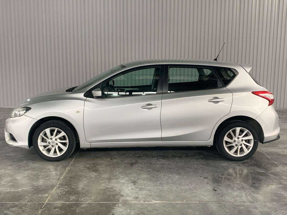 Nissan Tiida с пробегом — 2015 год. Фото: #7