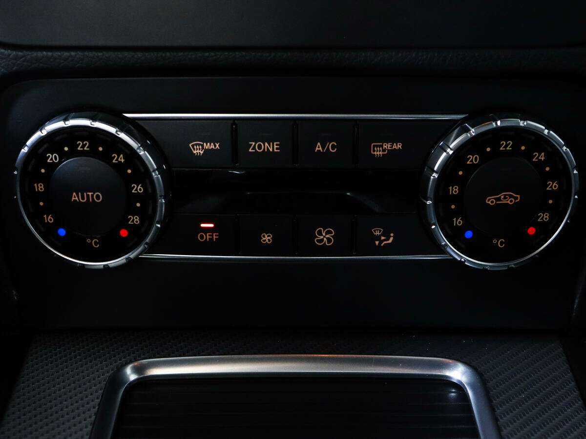 Mercedes-Benz GLK-Класс с пробегом — 2015 год. Фото: #17