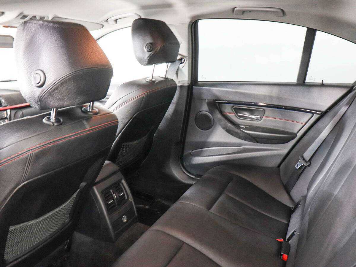 BMW 3 серии с пробегом — 2013 год. Фото: #9