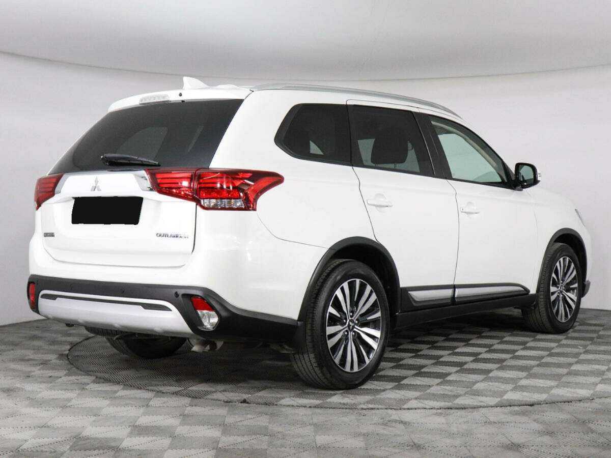 Mitsubishi Outlander с пробегом — 2019 год. Фото: #4