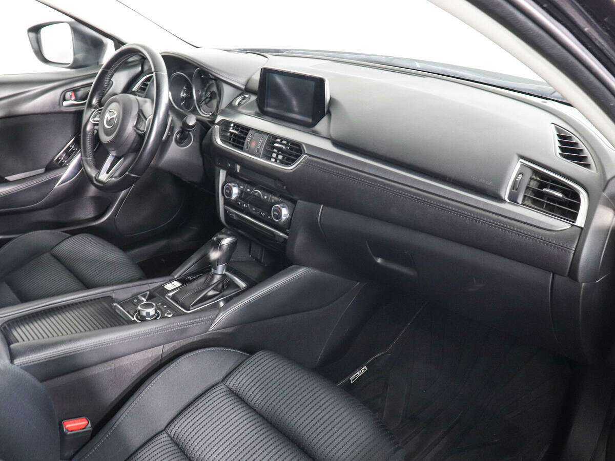 Mazda 6 с пробегом — 2018 год. Фото: #9