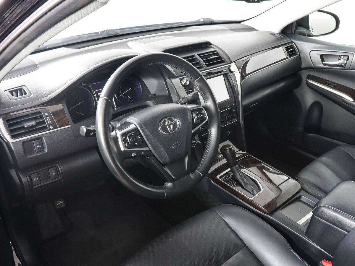 Toyota Camry с пробегом — 2016 год. Фото: #8
