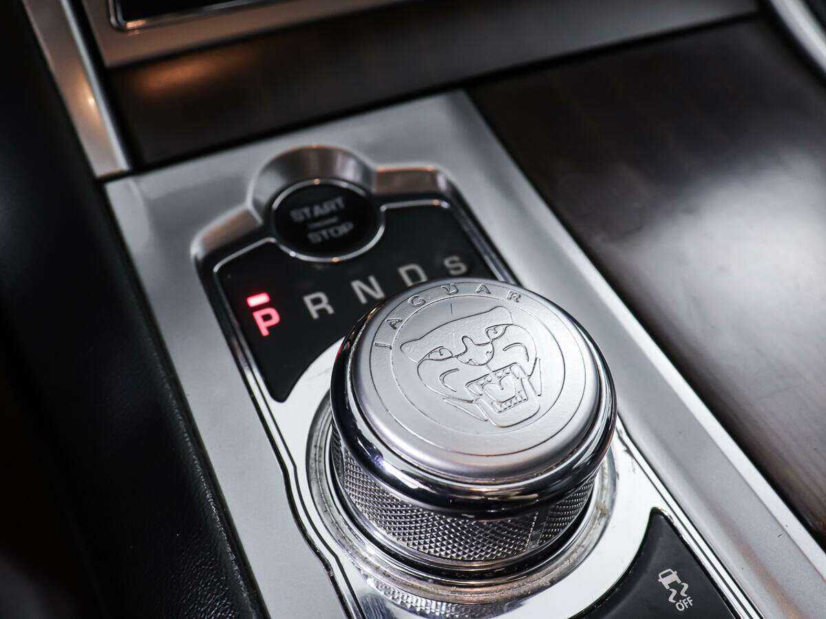 Jaguar XF с пробегом — 2013 год. Фото: #18