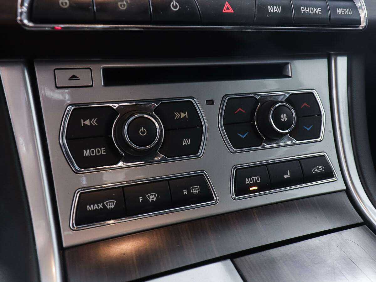 Jaguar XF с пробегом — 2013 год. Фото: #20