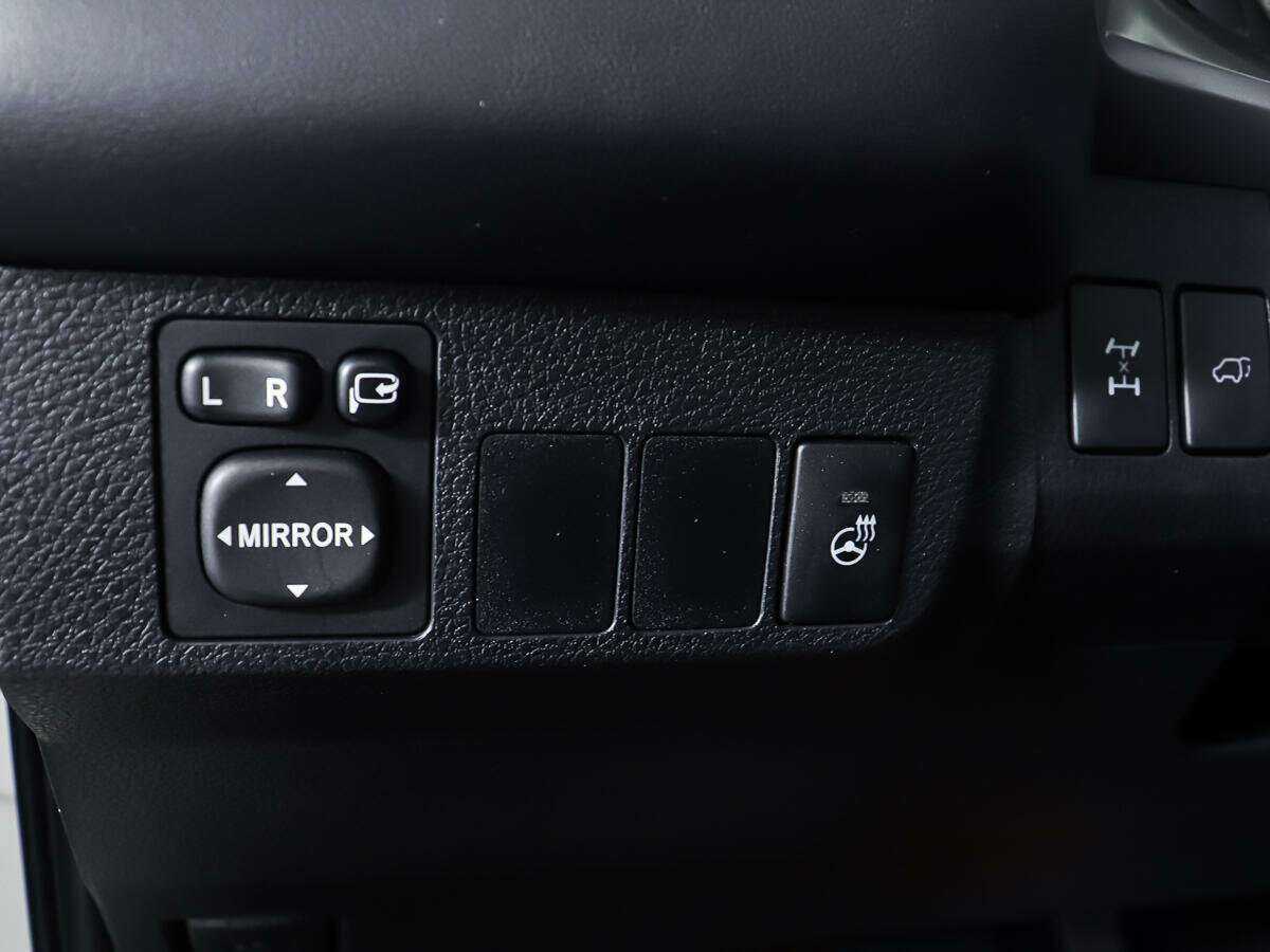 Toyota RAV4 с пробегом — 2018 год. Фото: #16