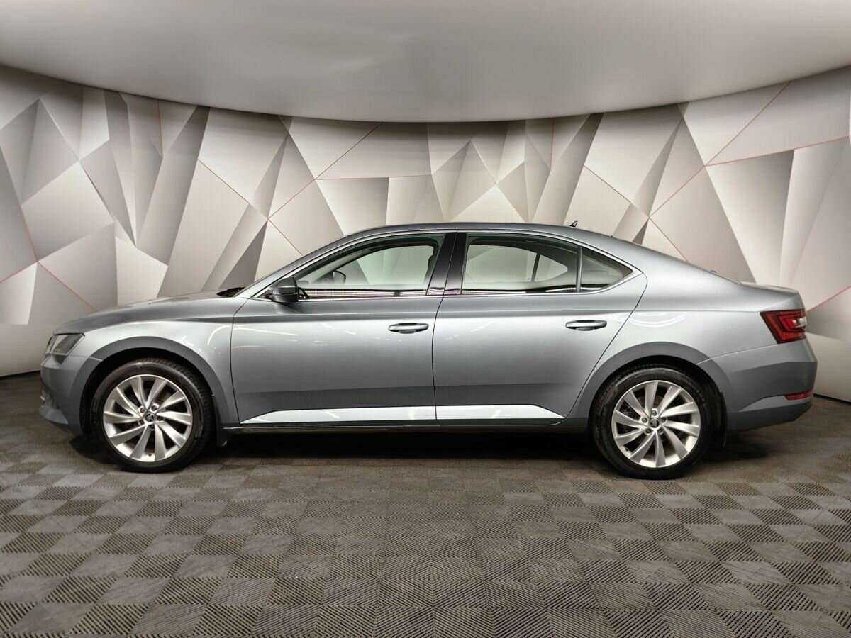 Skoda Superb с пробегом — 2017 год. Фото: #4