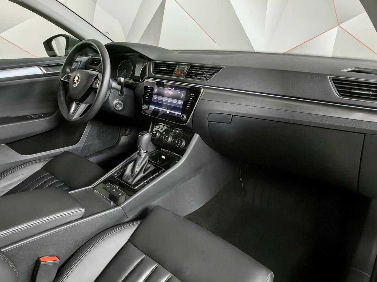 Skoda Superb с пробегом — 2017 год. Фото: #8