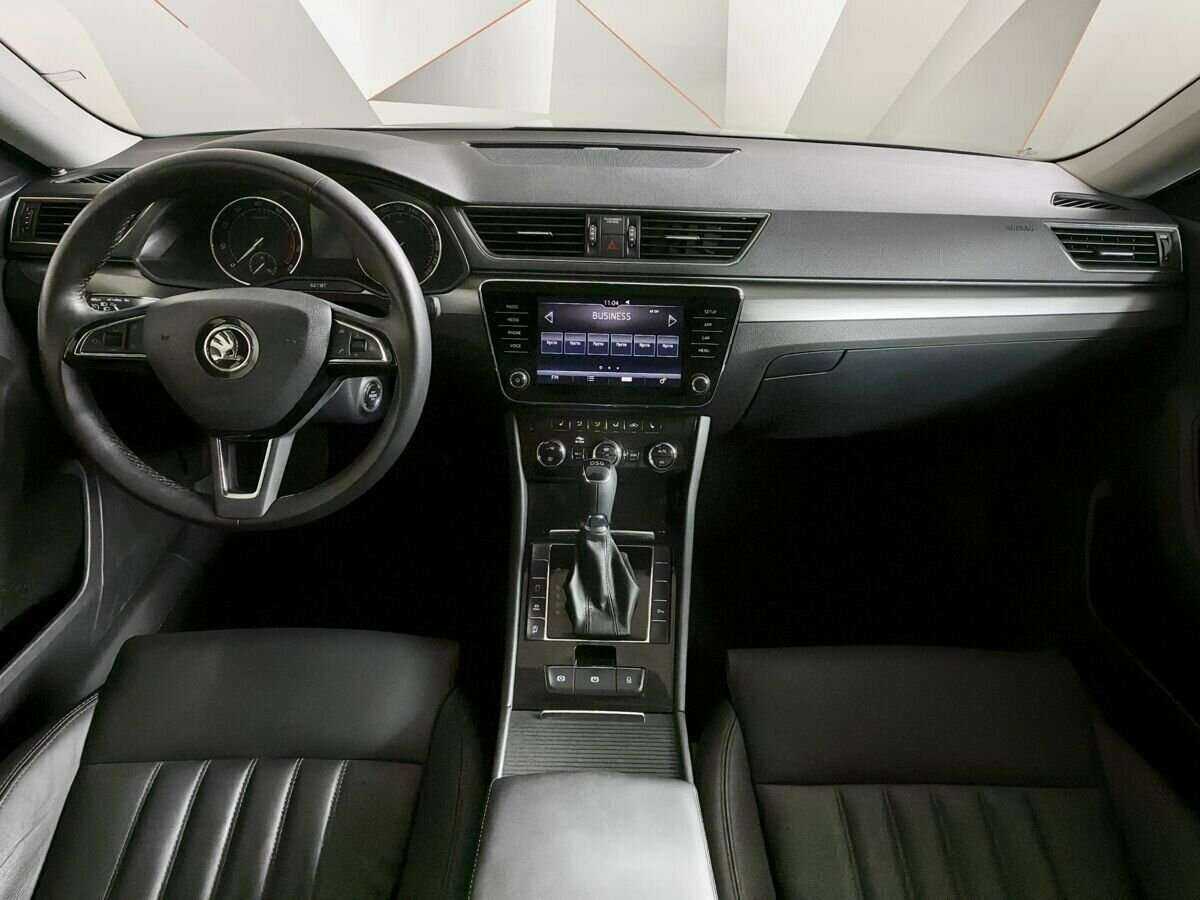 Skoda Superb с пробегом — 2017 год. Фото: #9