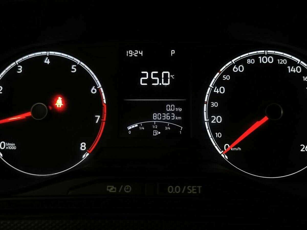 Volkswagen Polo с пробегом — 2020 год. Фото: #12