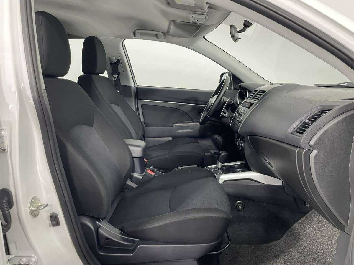 Mitsubishi ASX с пробегом — 2012 год. Фото: #13