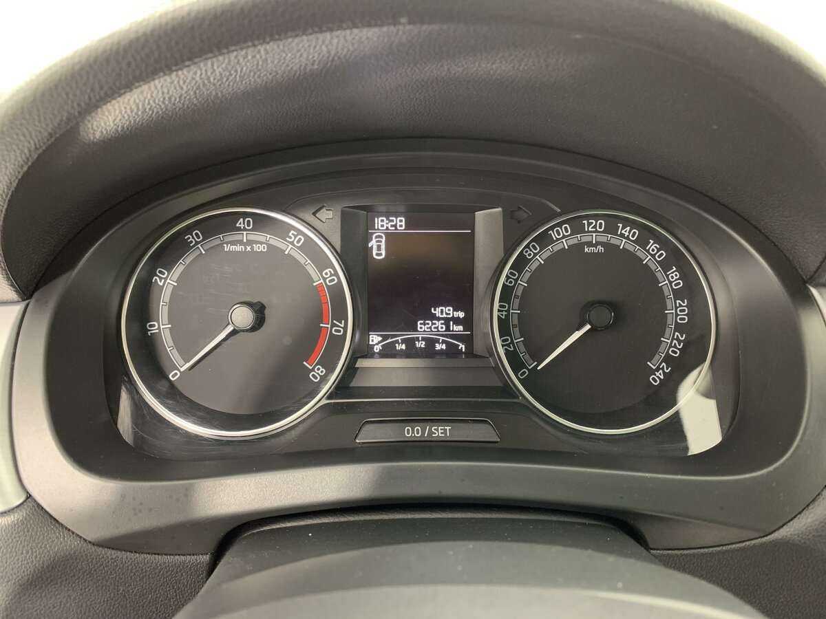 Skoda Rapid с пробегом — 2019 год. Фото: #9