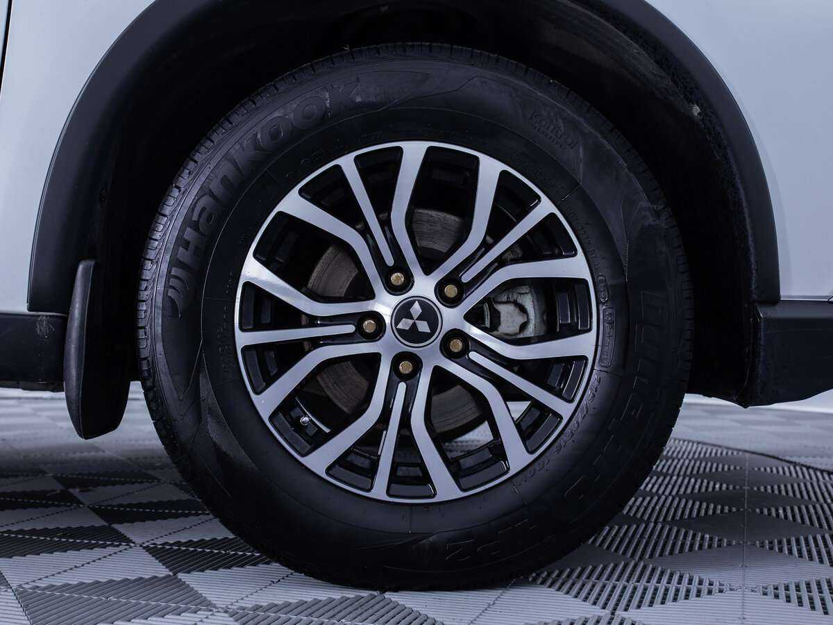 Mitsubishi Outlander с пробегом — 2020 год. Фото: #8