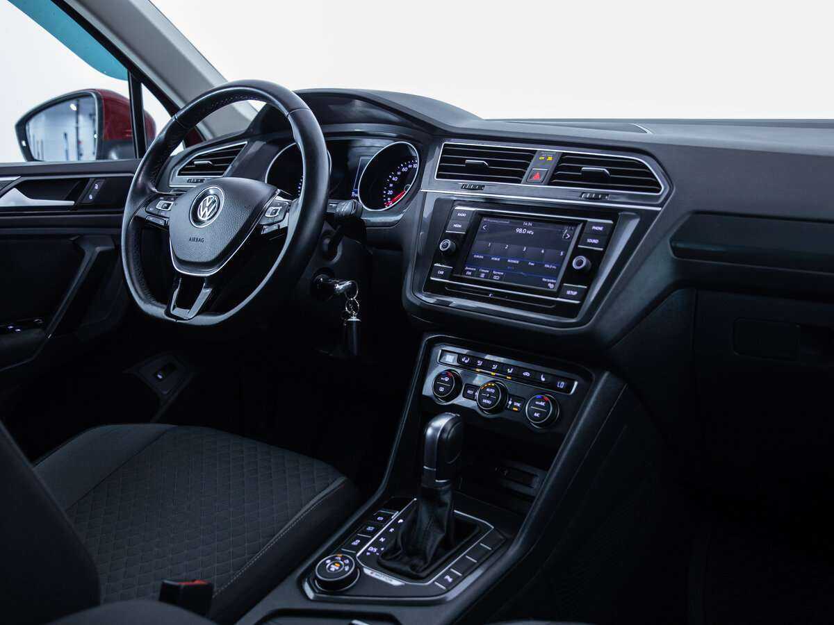 Volkswagen Tiguan с пробегом — 2017 год. Фото: #10