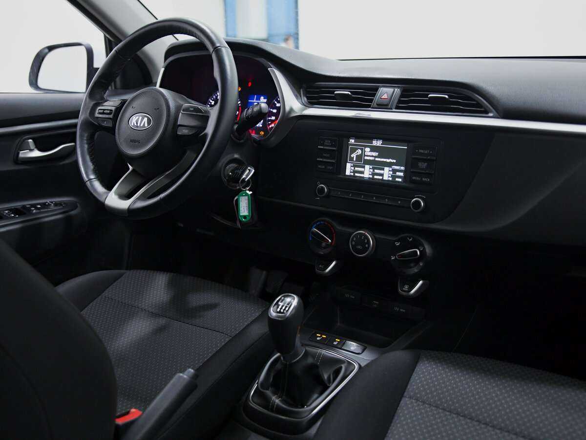 Kia Rio с пробегом — 2020 год. Фото: #5