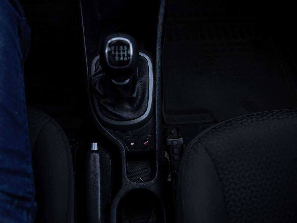 Kia Rio с пробегом — 2017 год. Фото: #18