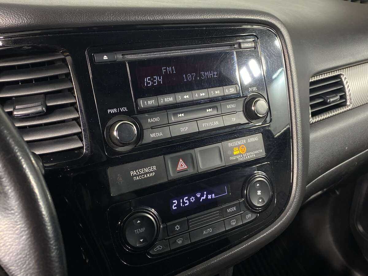 Mitsubishi Outlander с пробегом — 2017 год. Фото: #11