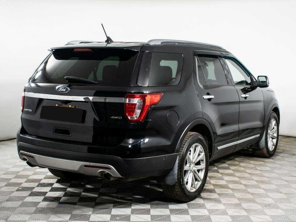 Ford Explorer с пробегом — 2016 год. Фото: #4
