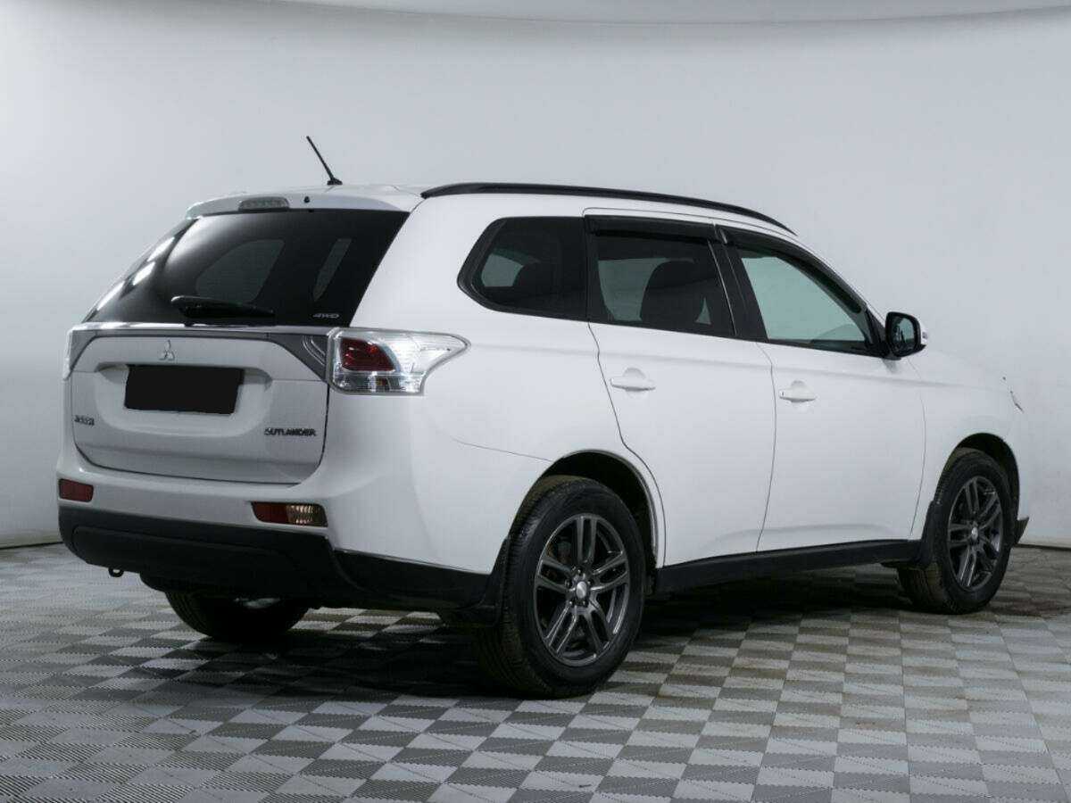 Mitsubishi Outlander с пробегом — 2012 год. Фото: #4