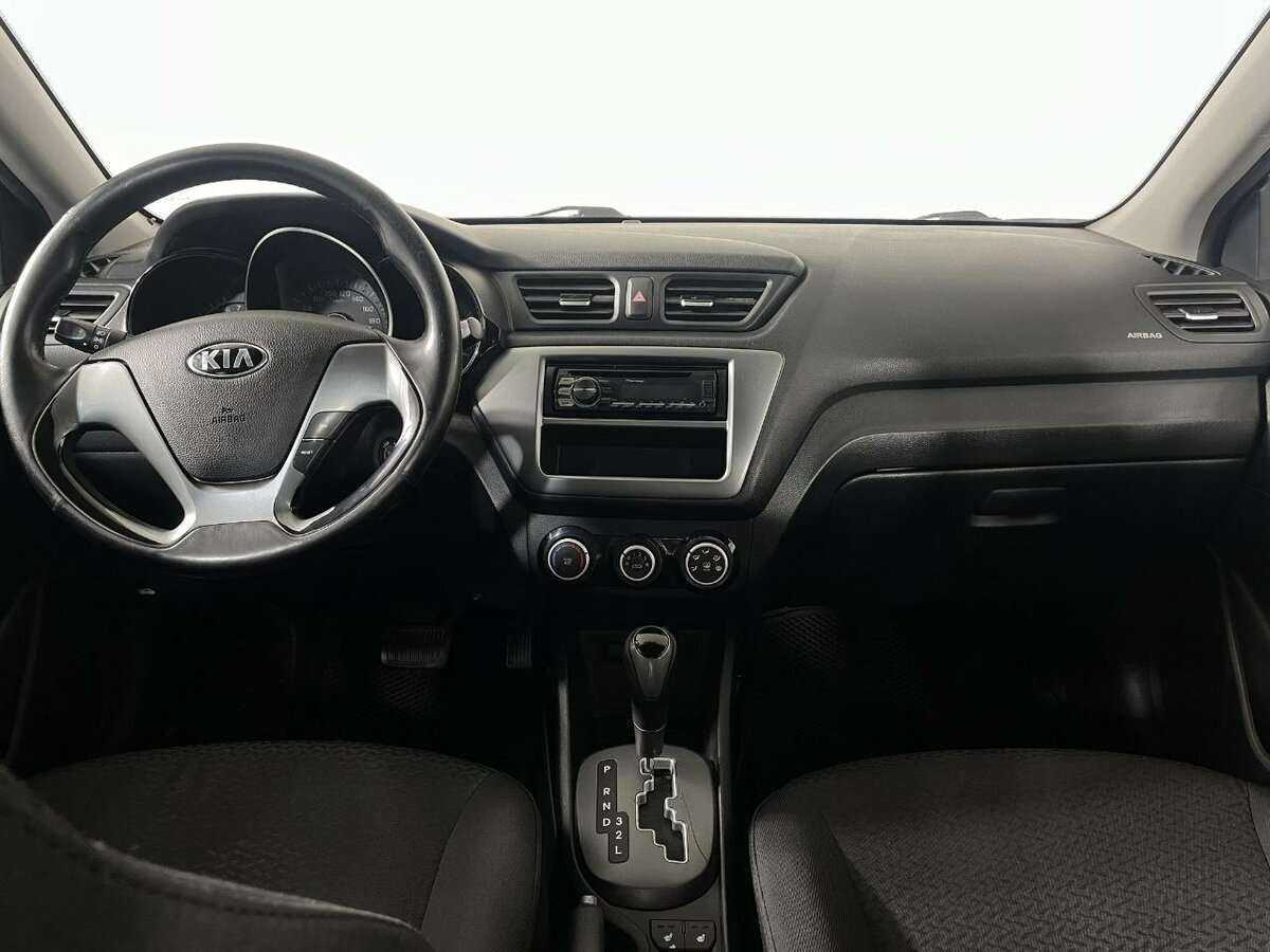 Kia Rio с пробегом — 2015 год. Фото: #6