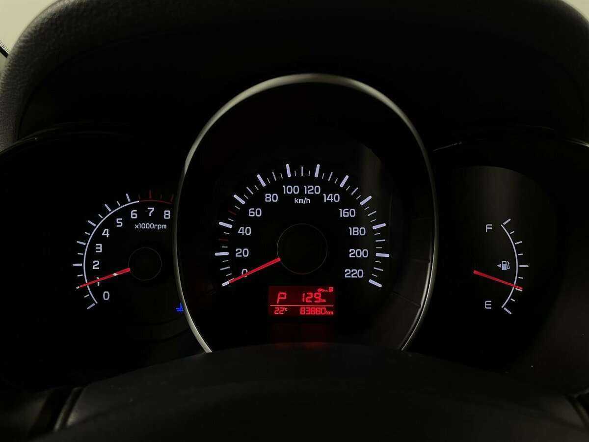 Kia Rio с пробегом — 2016 год. Фото: #10