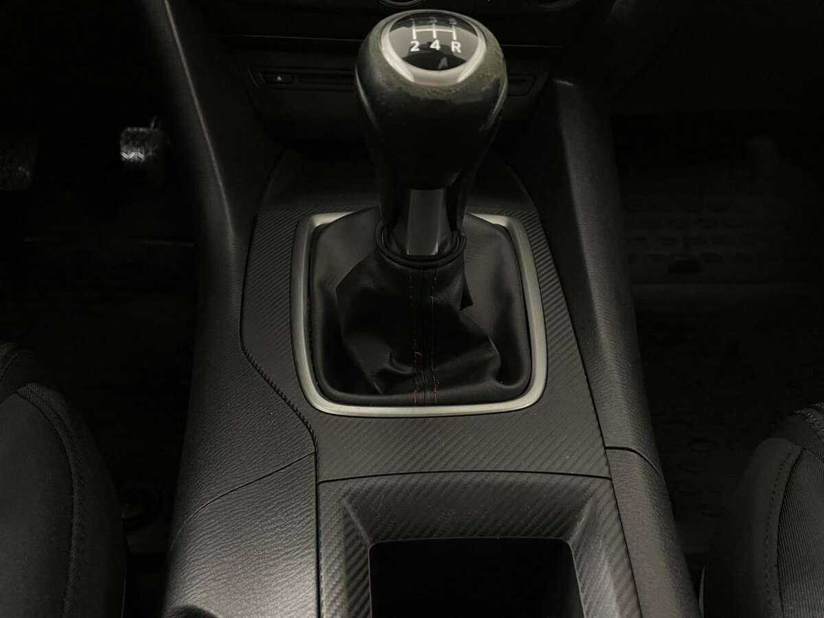 Mazda 3 с пробегом — 2014 год. Фото: #12