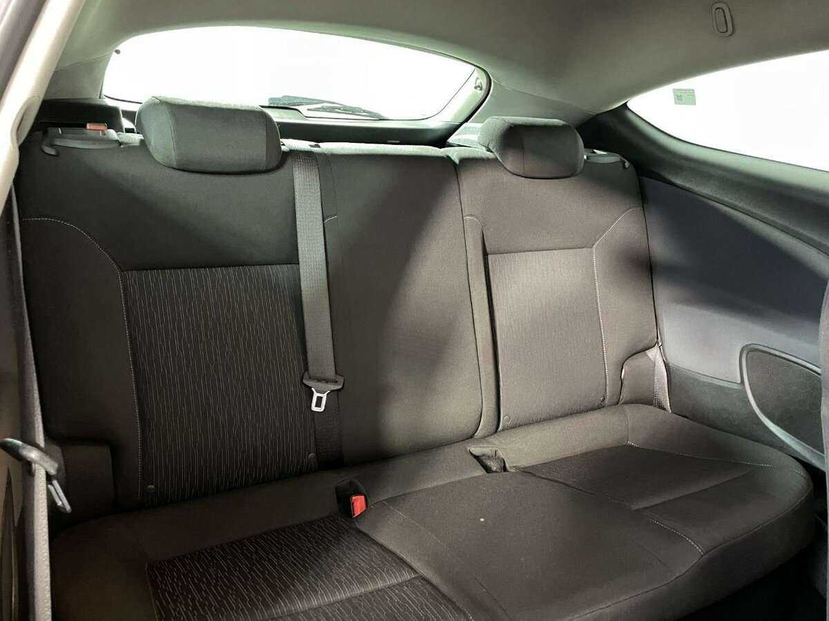 Opel Astra с пробегом — 2013 год. Фото: #15