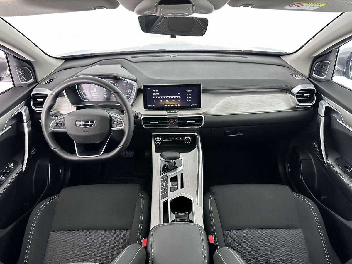 Geely Coolray с пробегом — 2023 год. Фото: #8