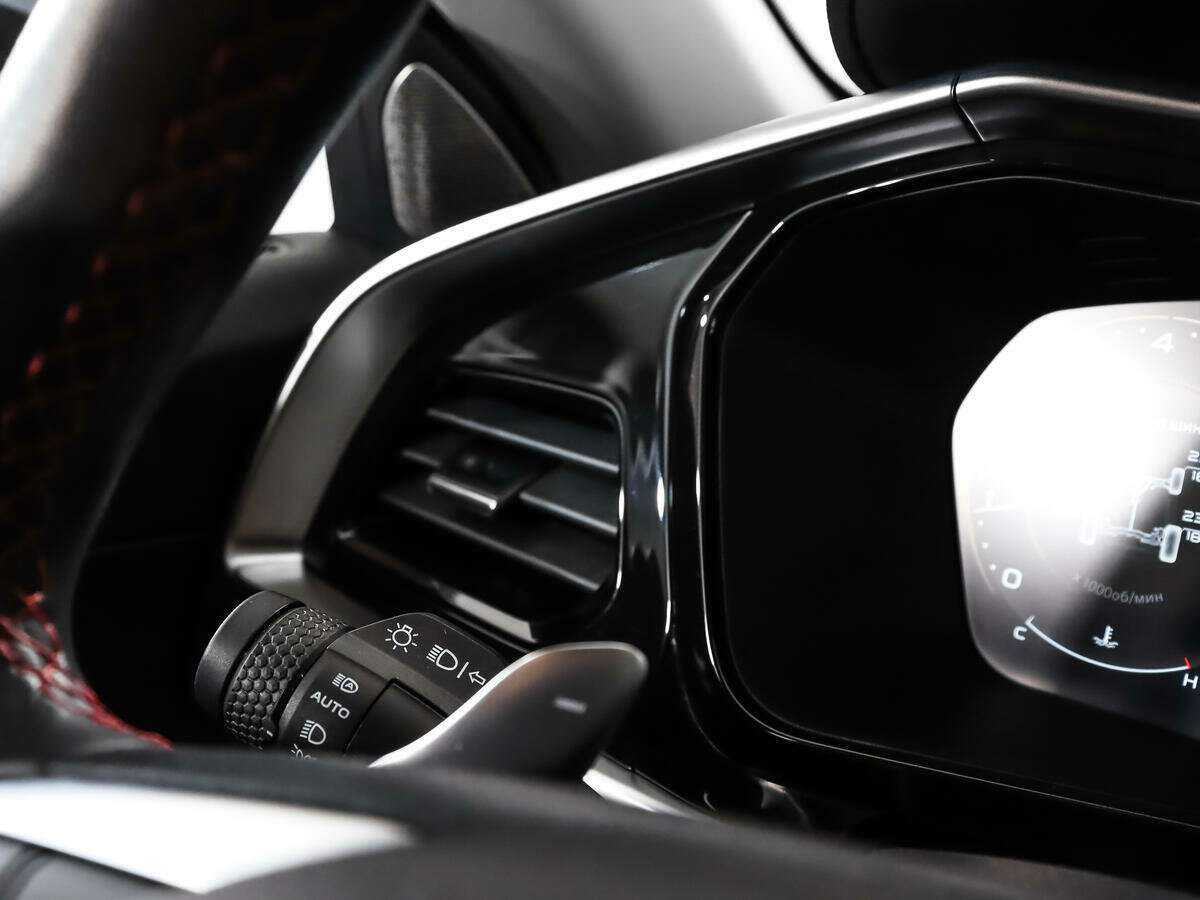 Geely Tugella с пробегом — 2022 год. Фото: #17