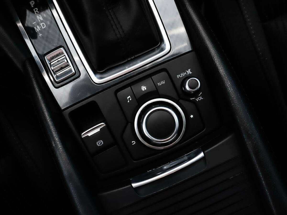 Mazda 6 с пробегом — 2015 год. Фото: #9