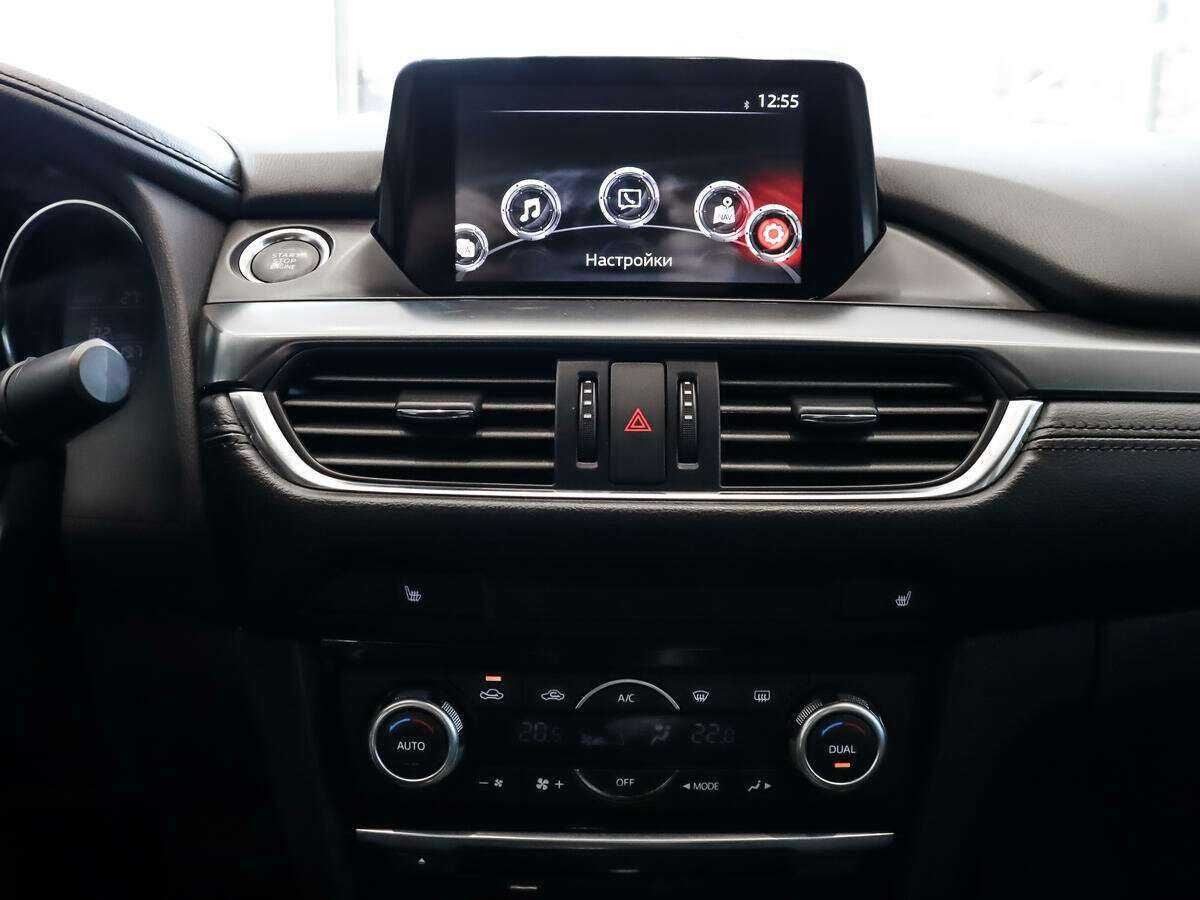 Mazda 6 с пробегом — 2015 год. Фото: #13