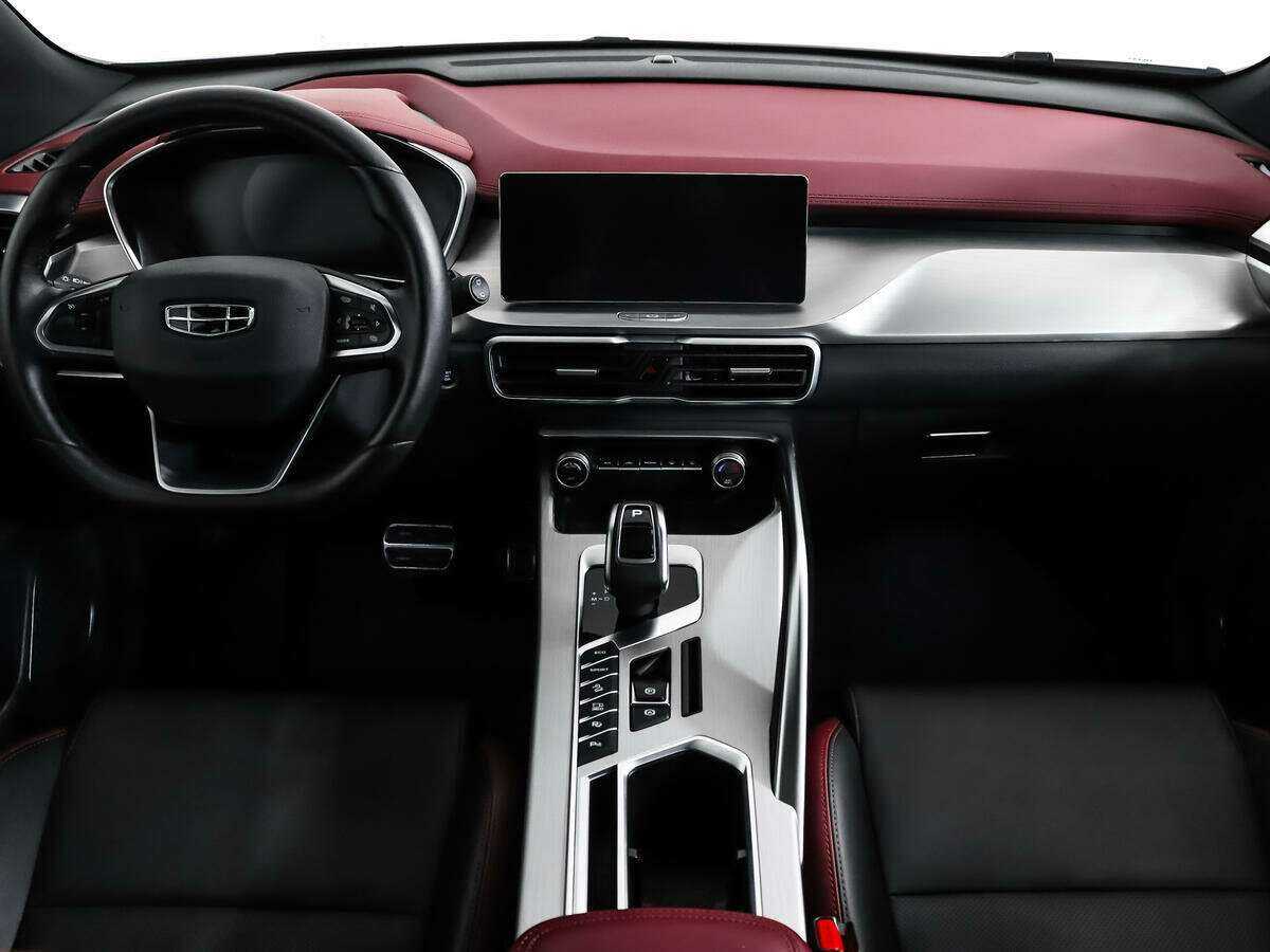 Geely Coolray с пробегом — 2022 год. Фото: #13