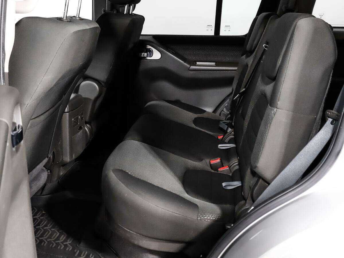 Nissan Pathfinder с пробегом — 2012 год. Фото: #9