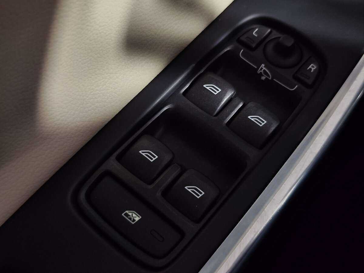 Volvo S60 с пробегом — 2012 год. Фото: #14