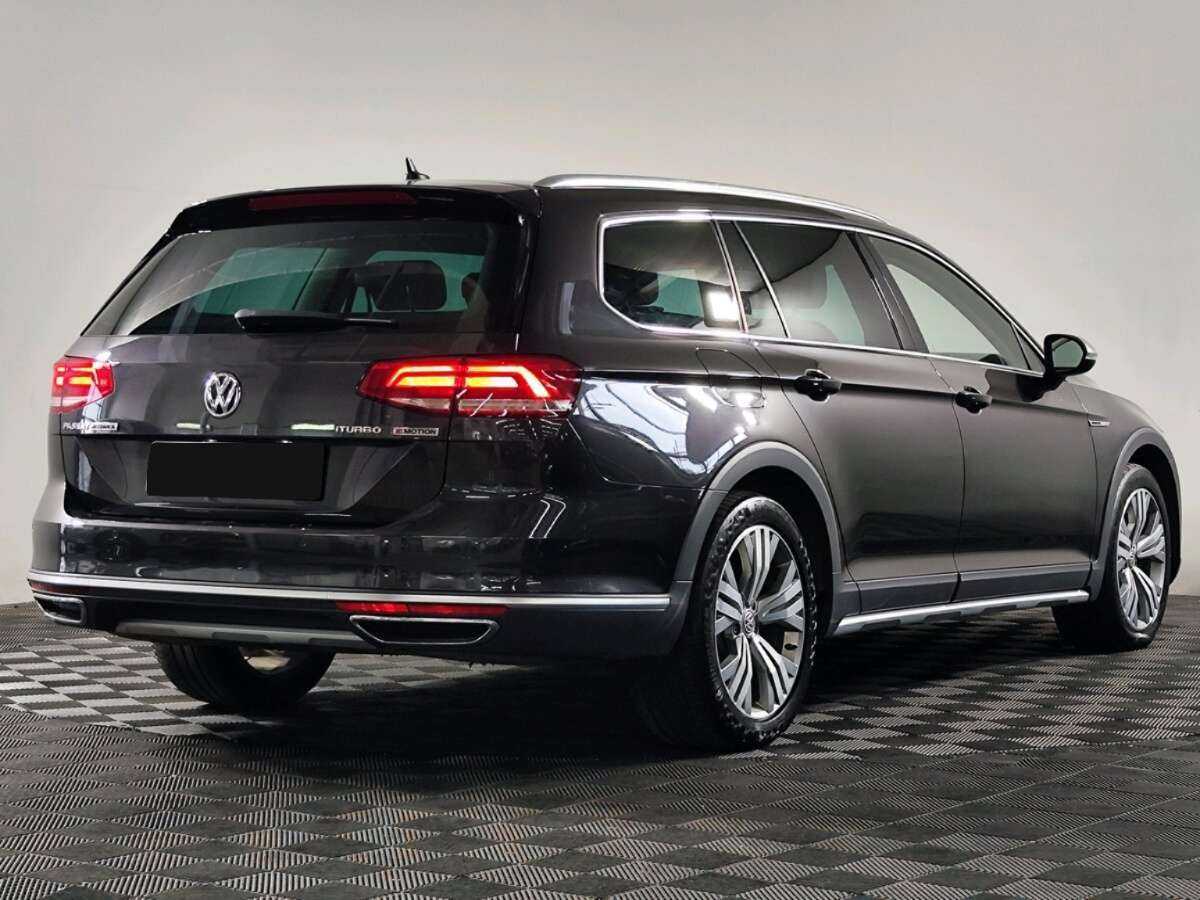 Volkswagen Passat с пробегом — 2019 год. Фото: #2