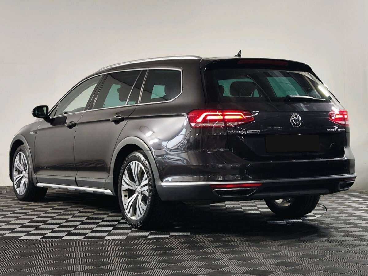Volkswagen Passat с пробегом — 2019 год. Фото: #3