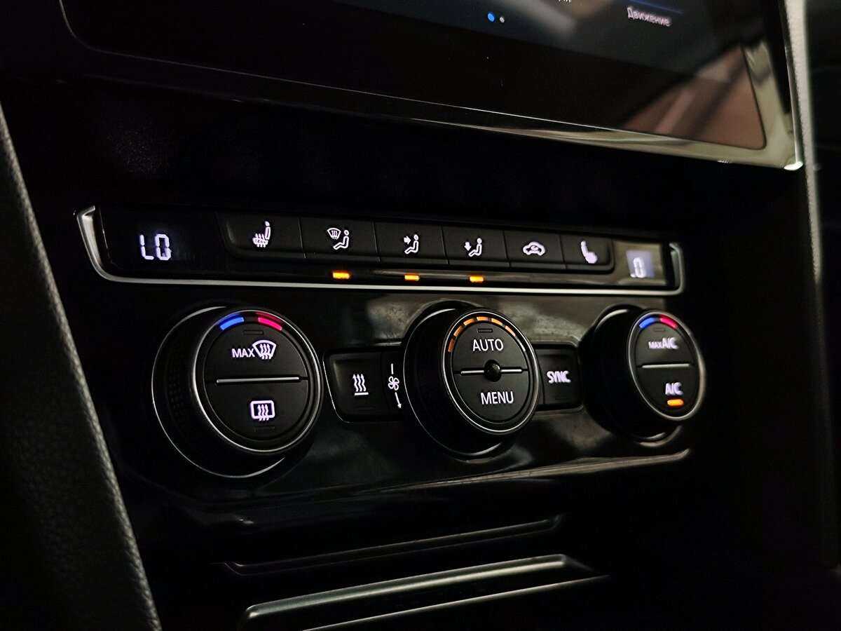 Volkswagen Passat с пробегом — 2019 год. Фото: #18