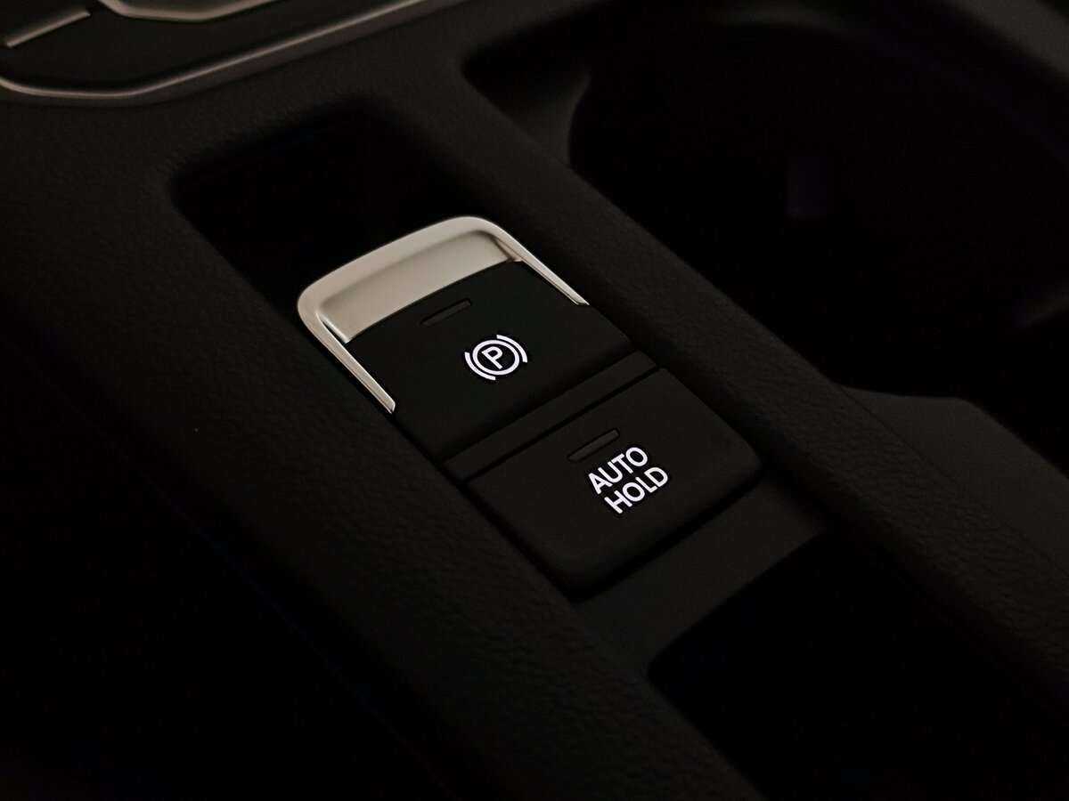 Volkswagen Passat с пробегом — 2019 год. Фото: #20