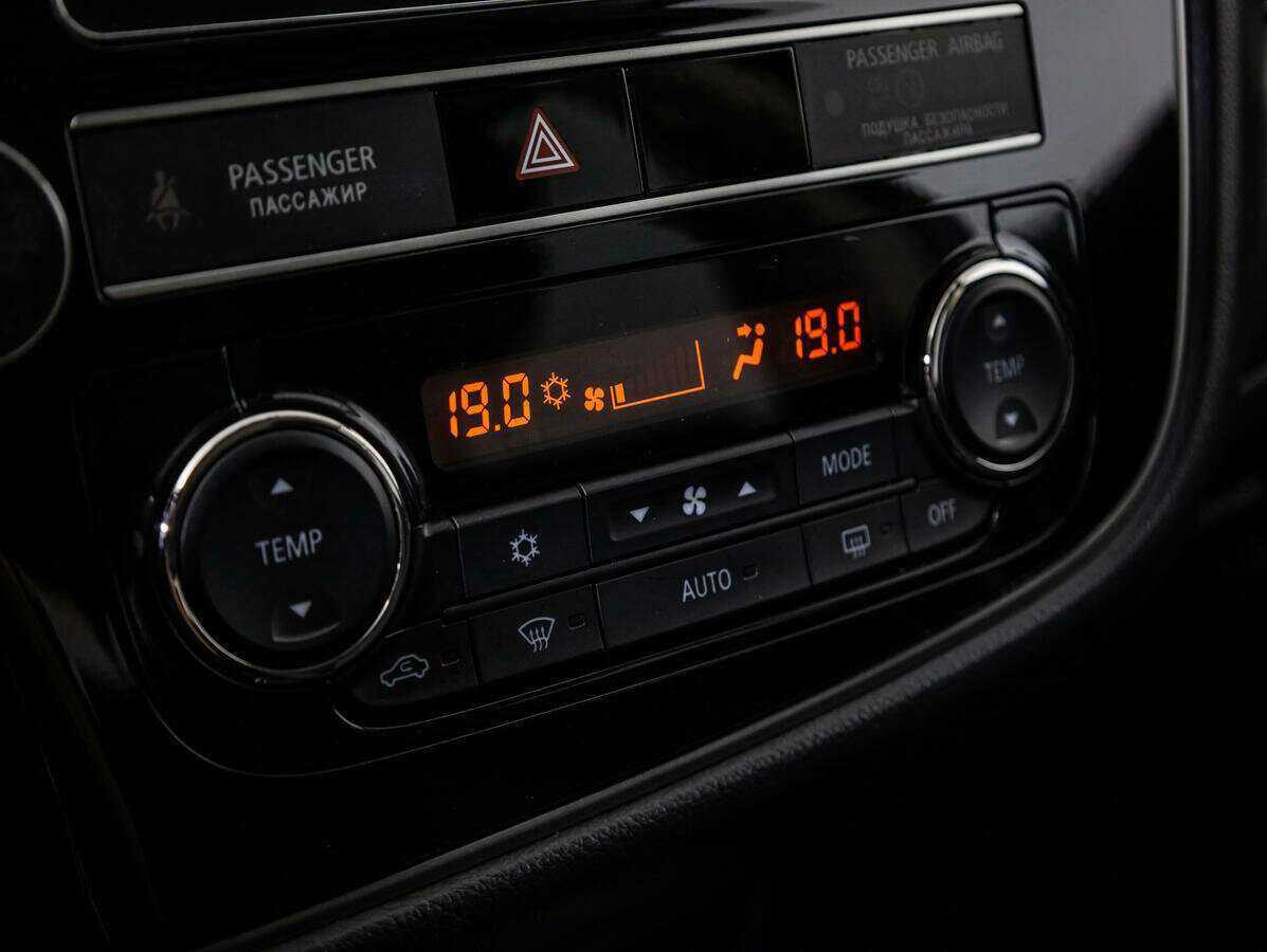 Mitsubishi Outlander с пробегом — 2019 год. Фото: #13