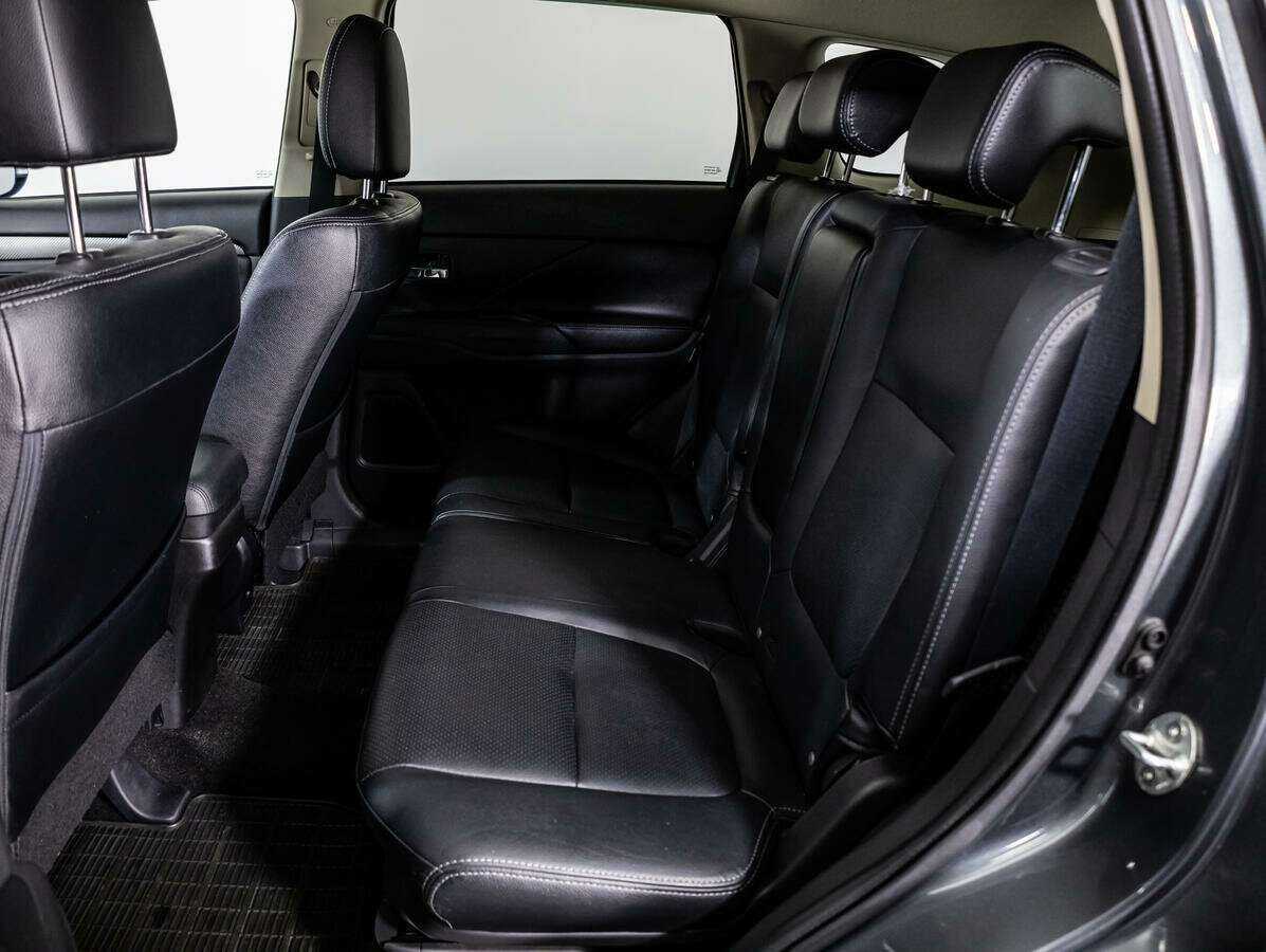 Mitsubishi Outlander с пробегом — 2013 год. Фото: #7