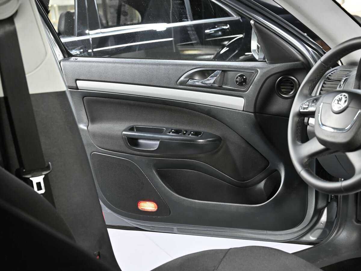 Skoda Octavia с пробегом — 2012 год. Фото: #4