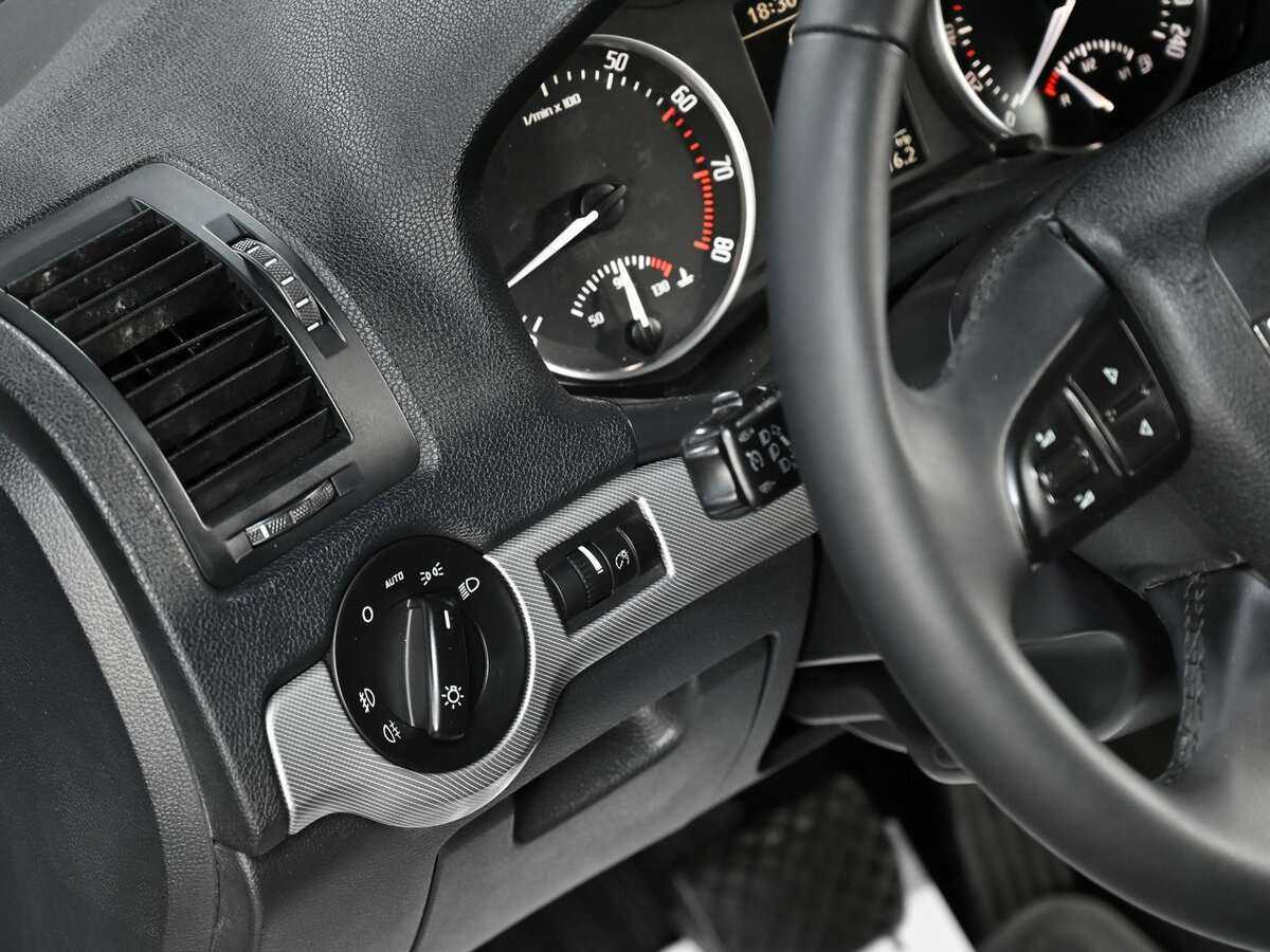 Skoda Octavia с пробегом — 2012 год. Фото: #7